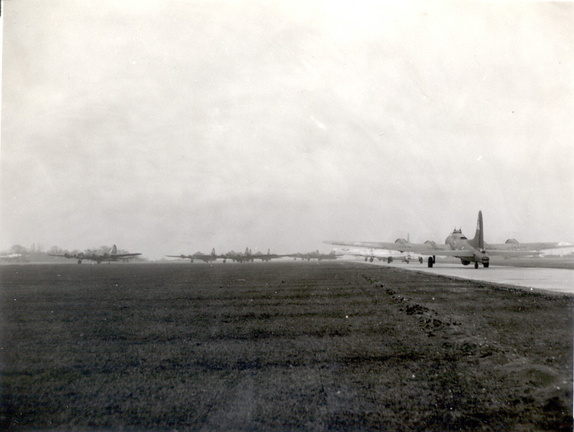 384th taxiing