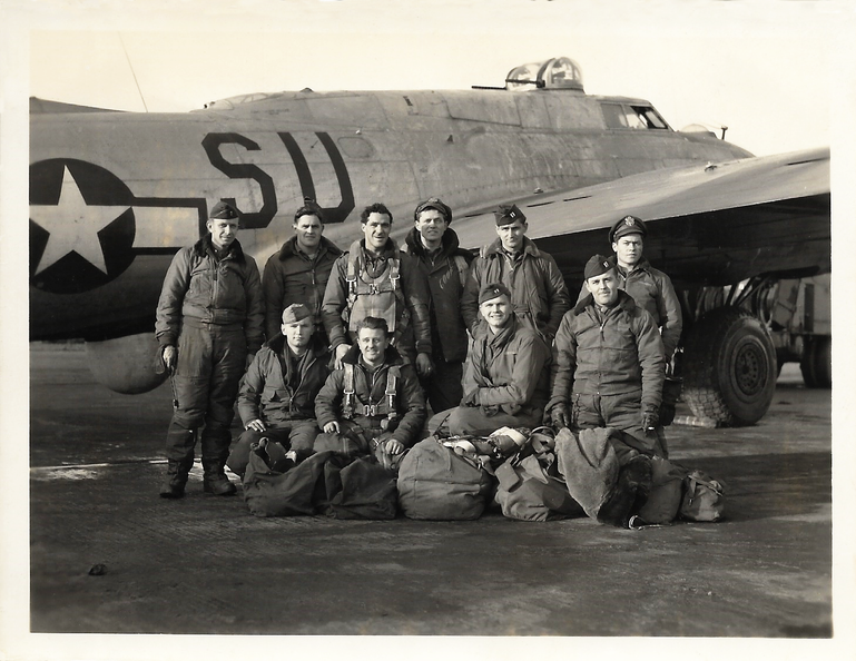 1945-02-03 LEAD CREW.png