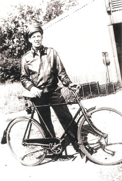 Gerald D.Rose and his bicycle.jpg