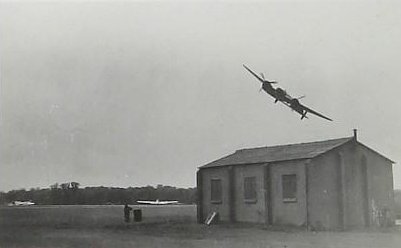 P-38HOTDOGatGU.jpg