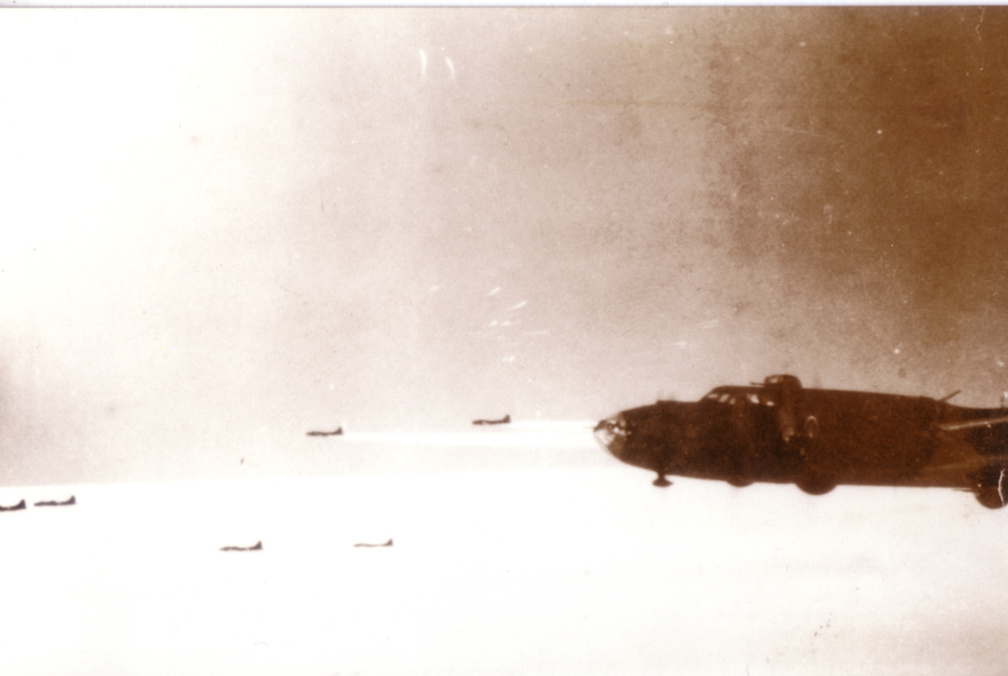 Formation - B17s, probably 1943-4 - image 1.jpg