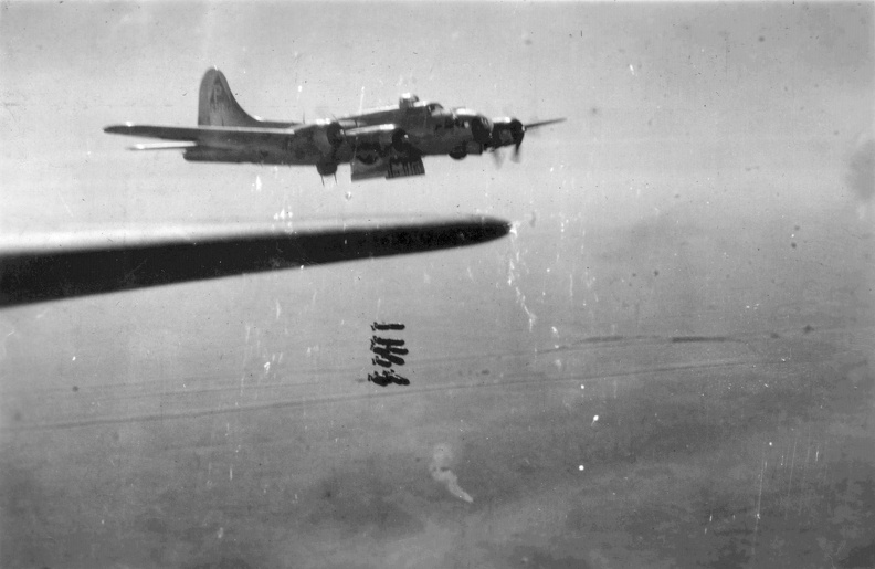 Bombs_Away_D_Day_June_6_1944_Meauvaines_France.jpg