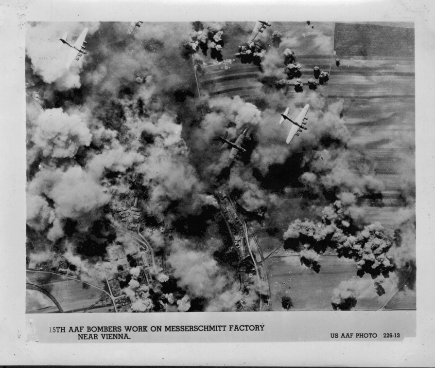 USAAF_Photo_226-13.jpg
