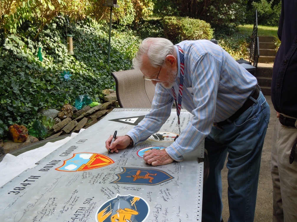 John Mitchell Signing, Pittsburgh, PA, 28 Sept 2013 1