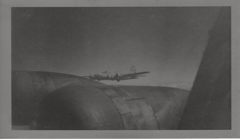 On another Mission, taken by Russell Don Reams, photo developed August 16, 1944018.jpg