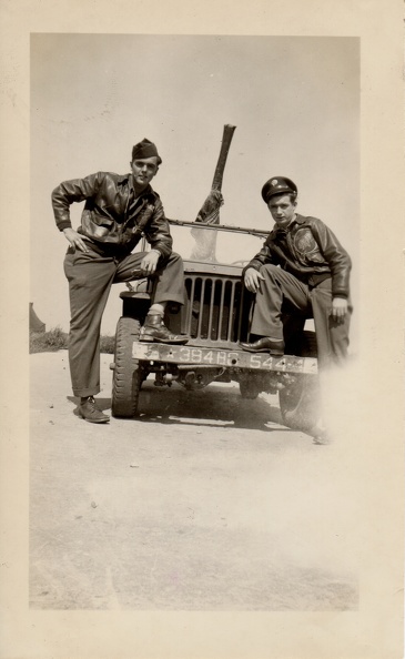 Russ Reams and Lindsay Moore with jeep007.jpg