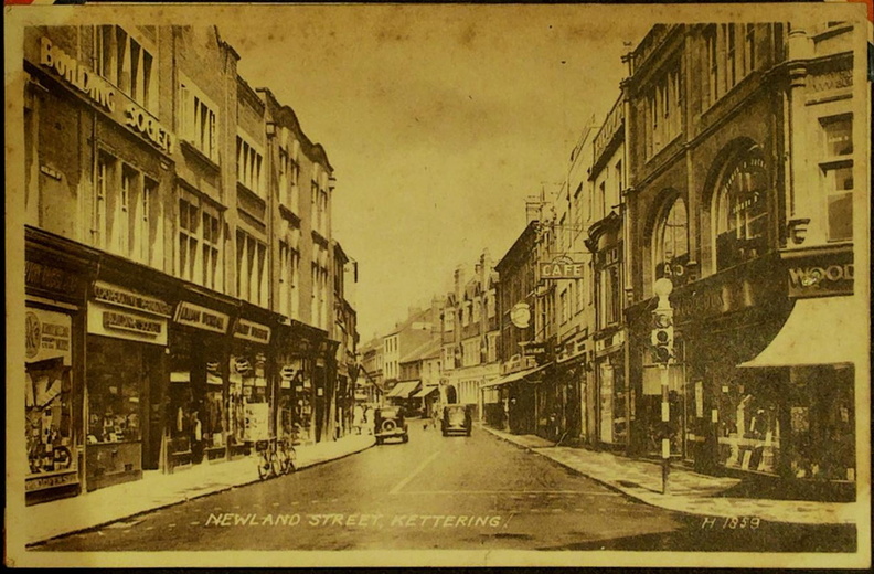 Postcard, Newland Street, Kettering.jpg