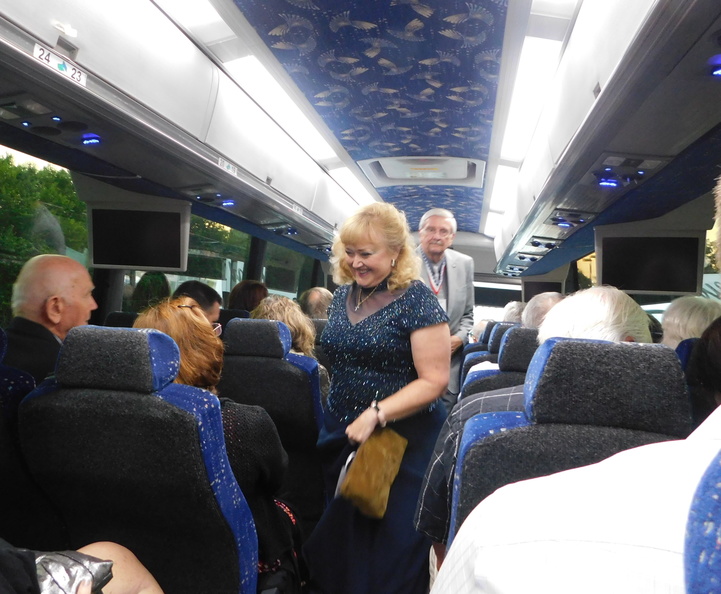 Linda & David Schmidt Boarding the Bus for the Gala Dinner.JPG