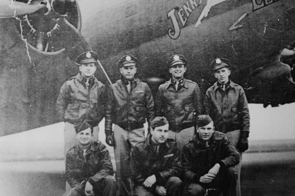 Unidentified crew, 42-38053 Jenny Lee