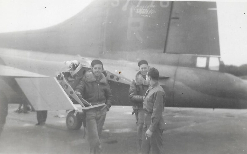 Ground Crew with wing.jpg