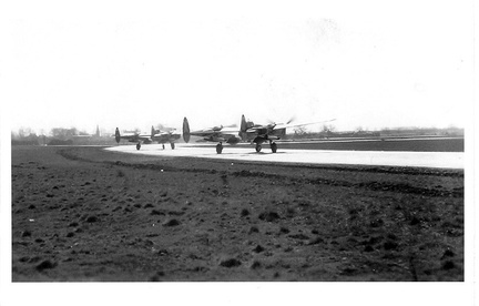 P-38s at Grafton