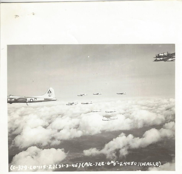 1945_03_31 547th Bomb Sqdn Halle Mission.jpg