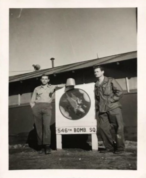 Istres, France - 546th Bomb Squadron Sign, unknown soldiers.png